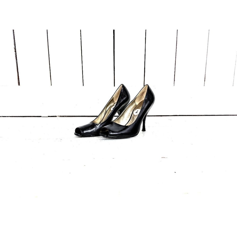 Nine West black leather  peep toe high heel stiletto pumps